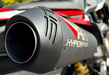 24 Hypermotard 698Twin slip-on